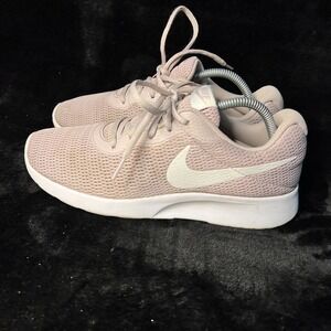 Nike Tanjun 812655-605 Womens 10 Running Shoes Pink Particle Rose White Sneakers